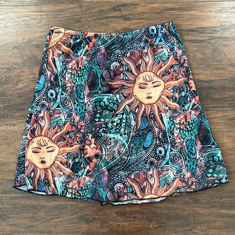 Y2K mini skirt
